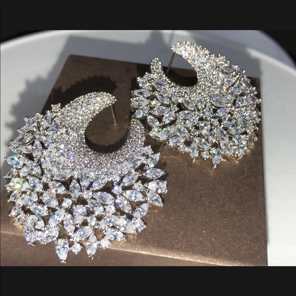 18k White Gold GF Cuff Earrings made w Swarovski Diamond Marquise Stone Gorgeous - Picture 5 of 9